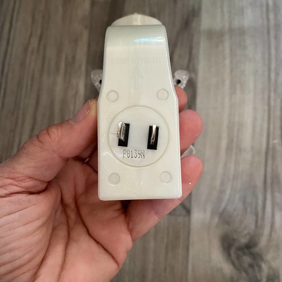 Halloween Glitter Ghost Plug-In Nightlight "BOO" - Picture 5 of 5